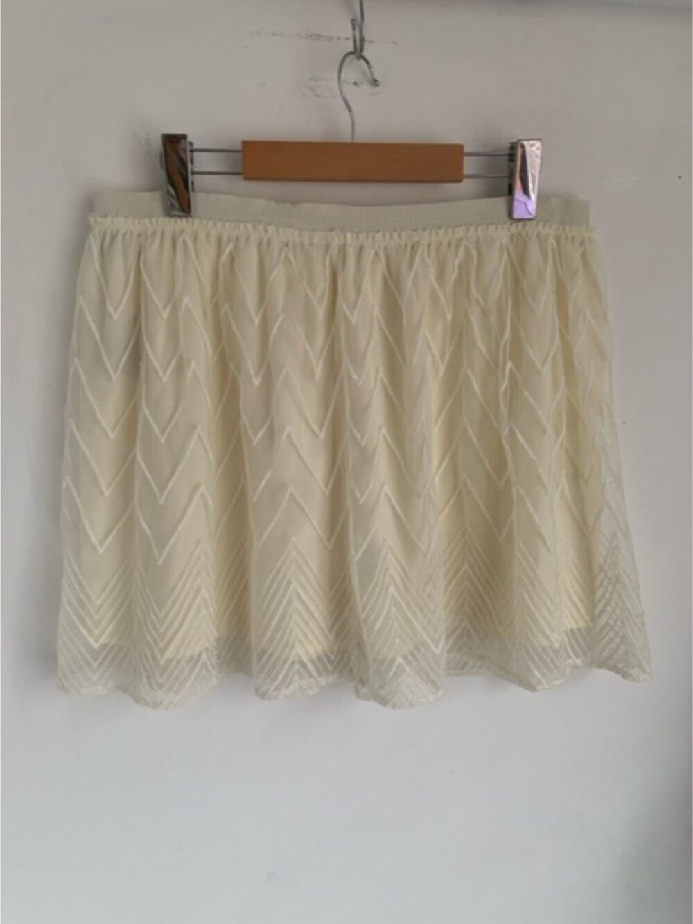 American Eagle Embroidered Tulle Mini Skirt - Picture 4 of 9